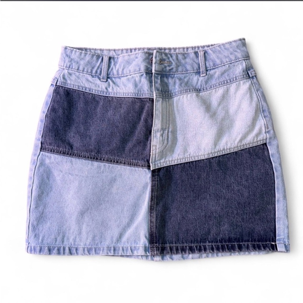 Wild Fable Women Size 4 Multi-Tone Blue Patch Denim Mini Skirt Retro Vibes